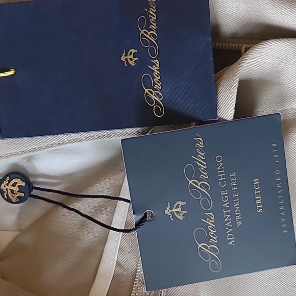 New with tags Brooks Brothers pants.  Size 6 - Picture 2 of 10